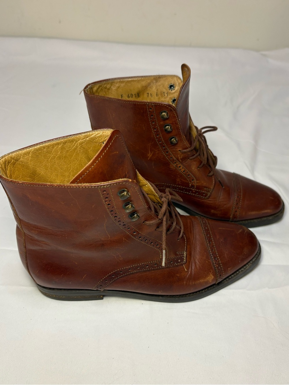 VINTAGE Cole Haan Made in Italy Leather Cap Toe Dress Boots 7.5B Brogue Detail